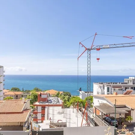Stunning 3 Bed Flat In Lido