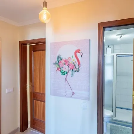 Stunning 3 Bed Flat In Lido فونشال